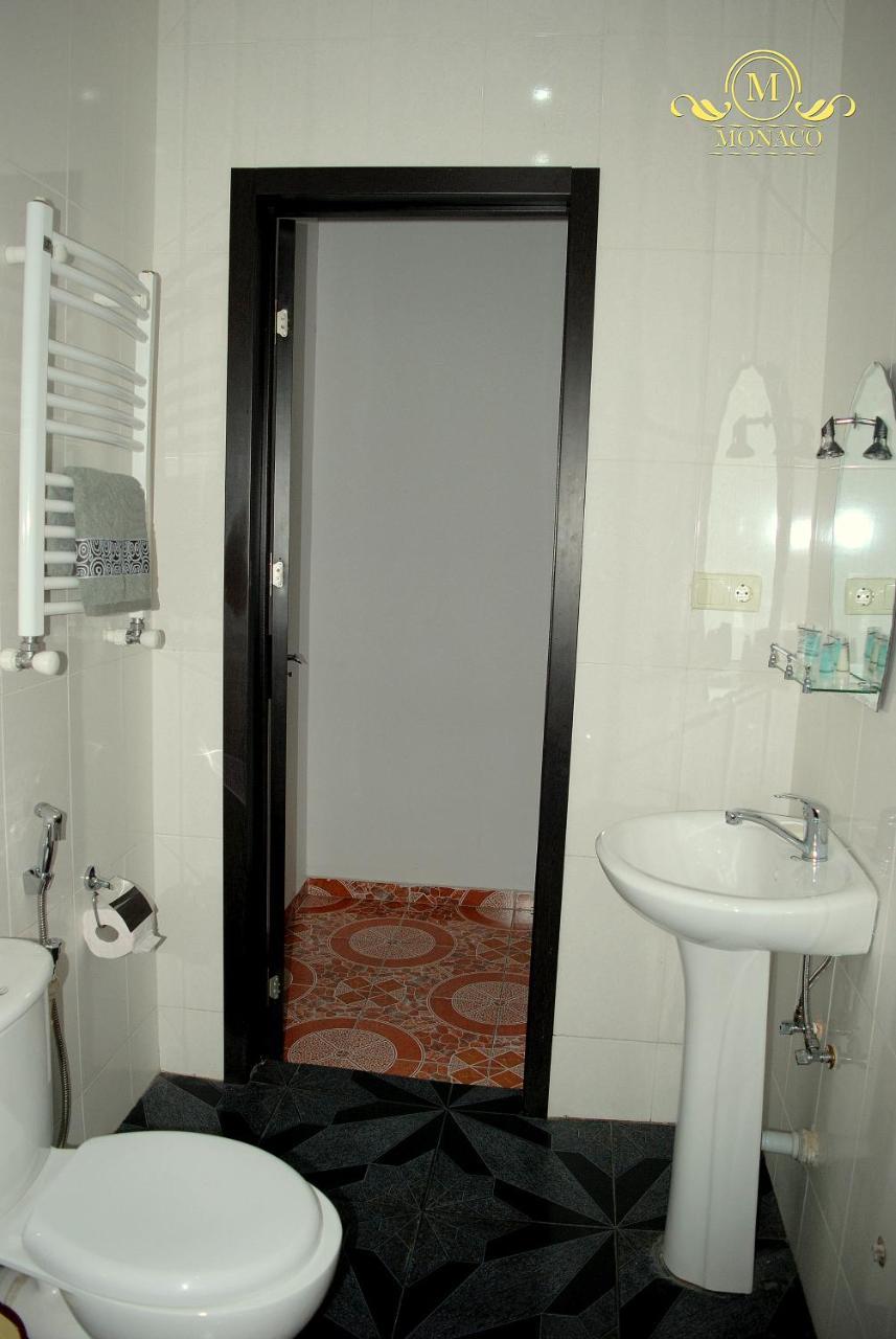 Hotel Monaco Tbilisi Exteriör bild